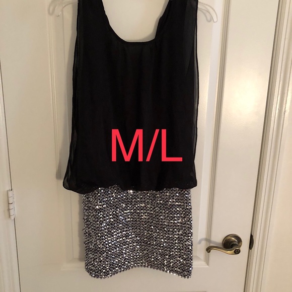 M/L Womens Dresses - Picture 7 of 8